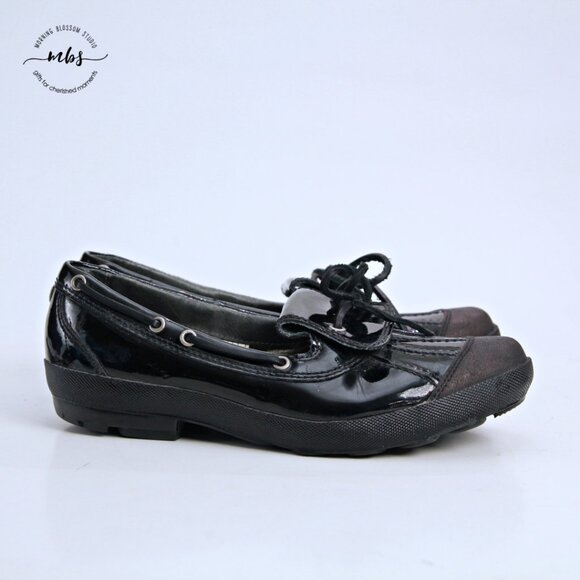 UGG Ashdale Patent Leather Shearling Lined Duck Shoe Black Women 9 - Picture 1 of 14